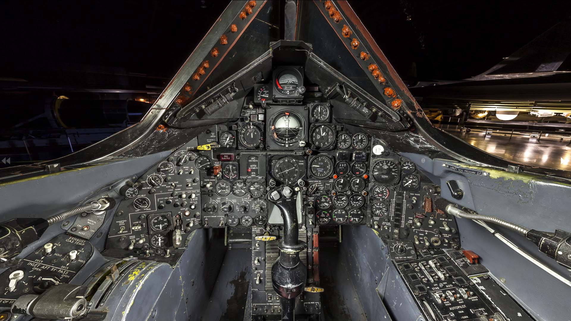 71cockpit